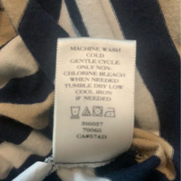 ANN Taylor 3/4 sleeve, blue and tan with button accent. Like new. - Picture 5 of 6